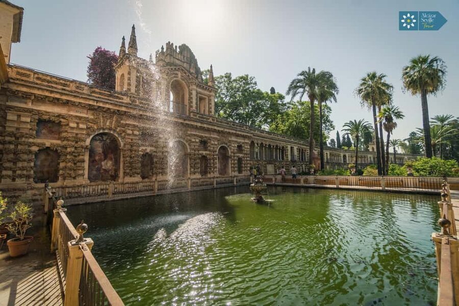 Seville: Alcázar, Cathedral & Giralda Skip-the-Line Tour - Key points before you book