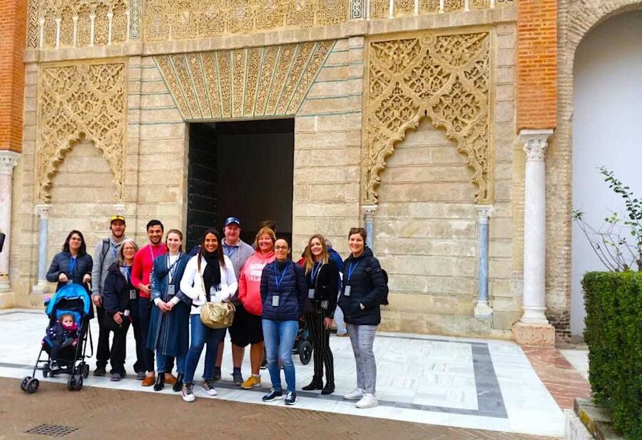 Seville: Alcázar, Cathedral & Giralda Skip-the-Line Tour - Timing, meeting point, and practical preparation