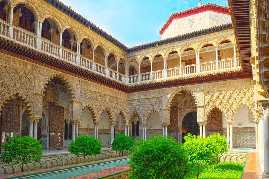 Seville: Alcázar Fast-Track Access with Guided Tour - How the 90-minute format feels