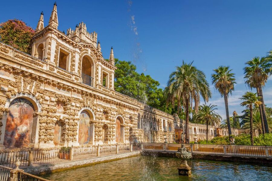 Seville: Alcázar Guided Palace Tour with Priority Access - What to bring and how to prepare