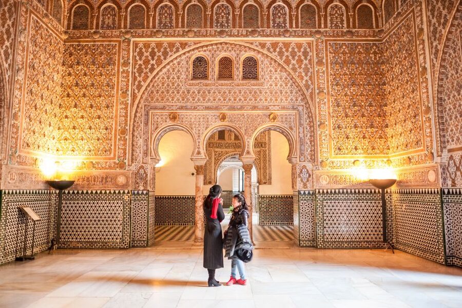 Seville: Alcazar Guided Tour with Entrance - Key points at a glance