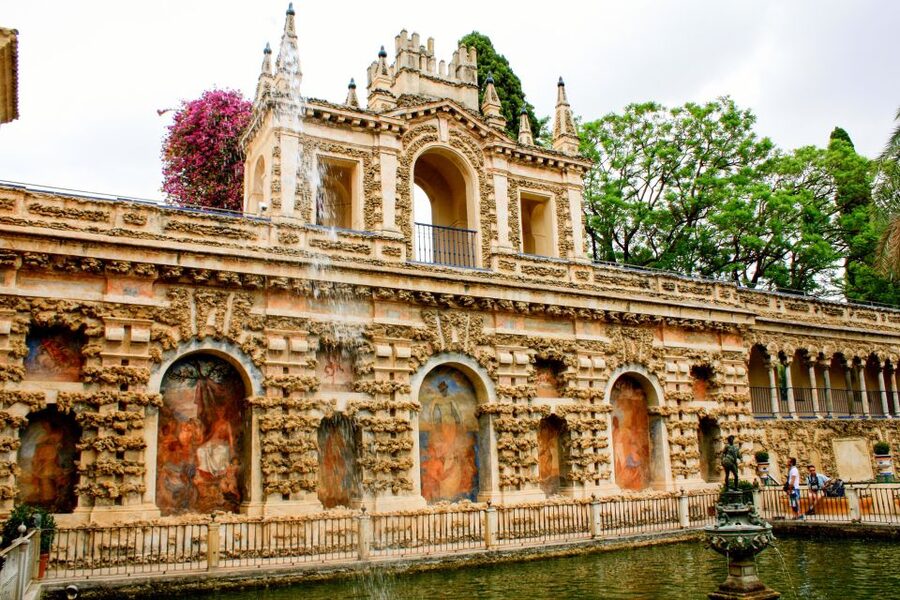 Seville: Alcazar Skip-the-Line Guided Tour with Tickets - Headsets, crowds, and guide quality