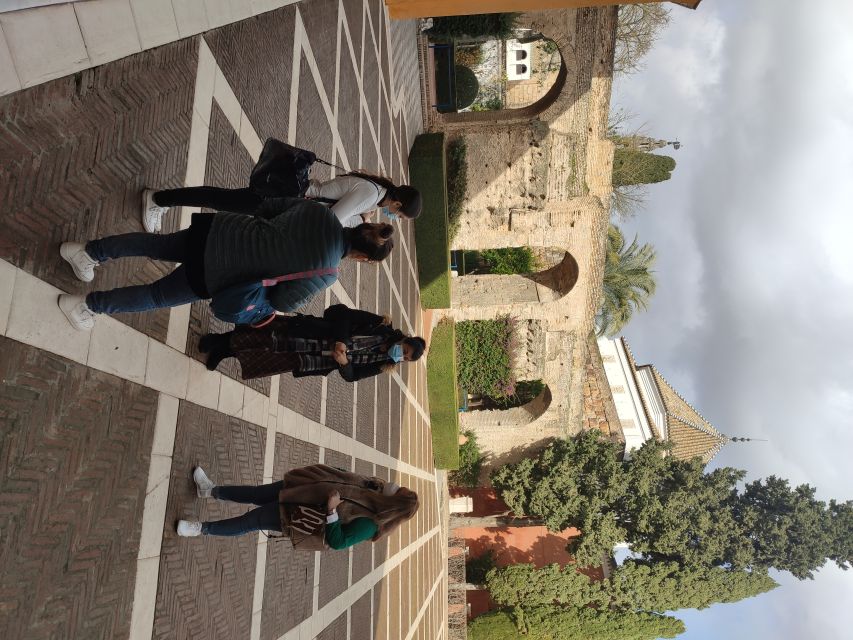 Seville: Alcázar Tour with Tickets Included - Patio del Crucero and the underground cisterns