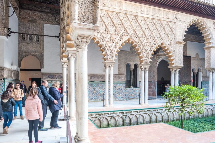 Seville: Cathedral, Giralda & Alcazar Entry With Guided Tour - Key points to know before booking