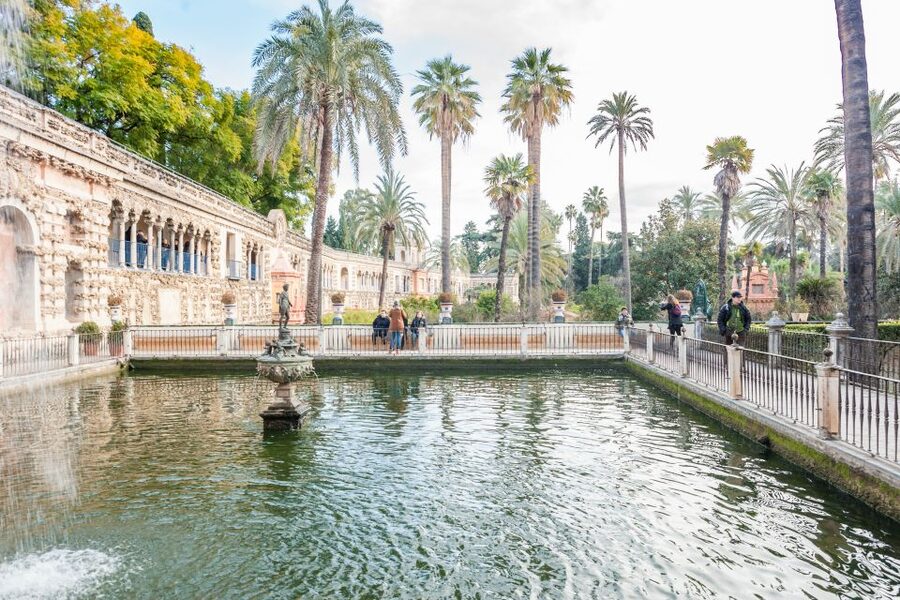 Seville: Cathedral, Giralda & Alcazar Entry With Guided Tour - Walking, heat, and mobility