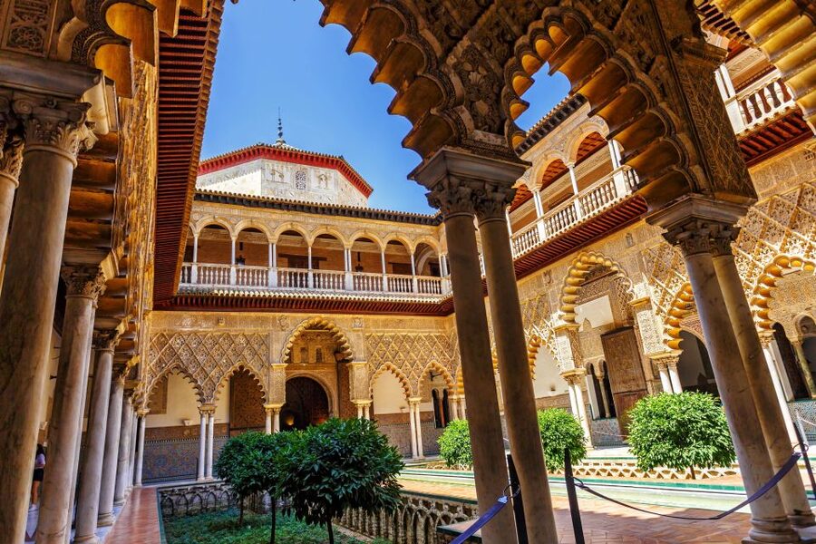 Seville: Cathedral, Giralda, and Alcazar Guided Tour - Key points to know before booking