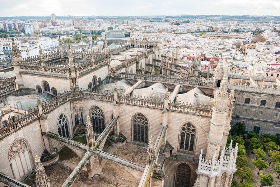 Seville Guided Tour: Cathedral, Giralda & Optional Alcázar - Christopher Columbus and the cathedral’s political history