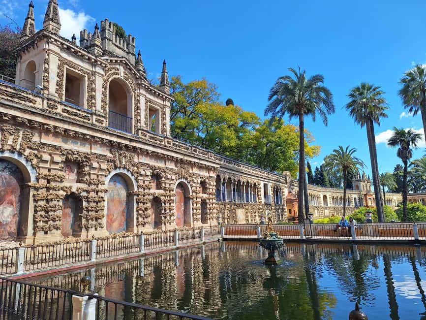 Seville: Guided tour of the Alcazar, Cathedral, and Giralda - Key points before you book