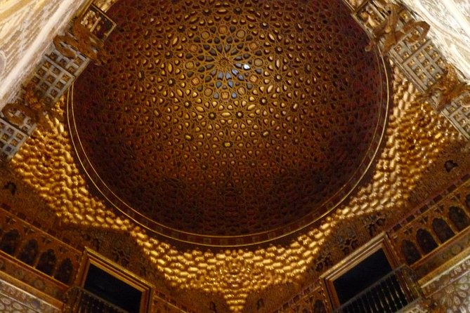 Seville Private Walking Tour with Alcazar & Cathedral Tickets - Santa Cruz, from former Jewish quarter to romantic lanes