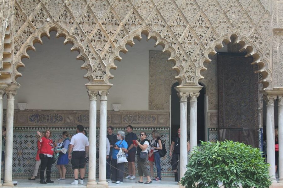 Seville: Royal Alcazar, Cathedral, and Giralda Tower Tour - Key points to know before booking