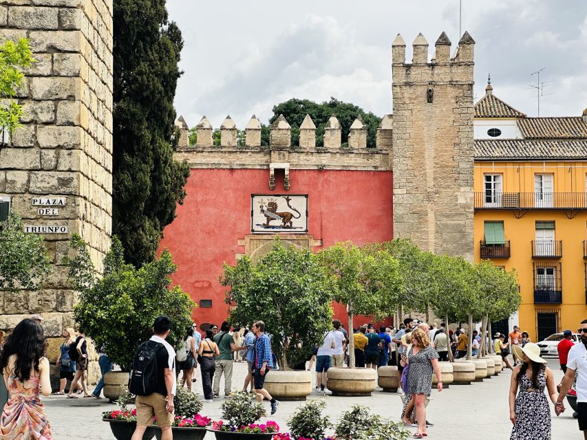 Seville: Royal Alcazar Guided Tour - The Courtyard of the Hunt and the palace sequence