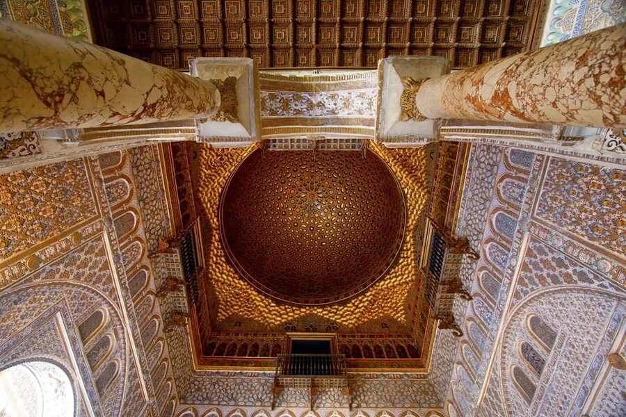 Seville: Tour Alcázar, Cathedral & Giralda Priority Access - A split schedule can change the experience