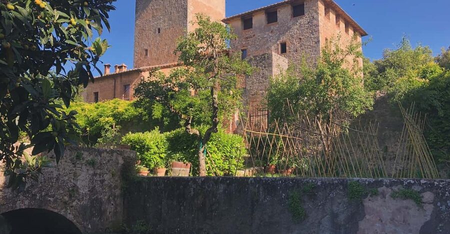 Siena: Tour and Wine Tasting in a Tuscan Private Castle - Key Points at a Glance