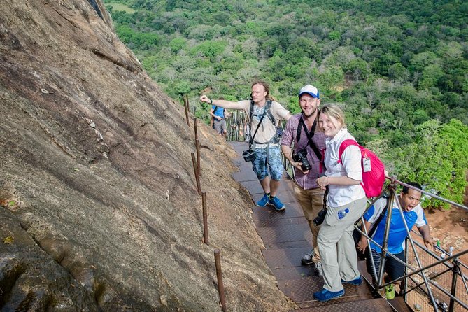 Sigiriya Rock and Dambulla Cave All Inclusive Private Day Trip - Lunch in the middle of a packed schedule