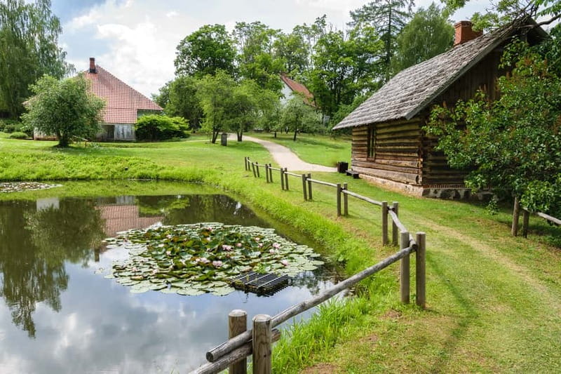 Sigulda Day Tour - Castle Ruins, Gūtmaņala Grotto, & More - The guide can shape the whole day