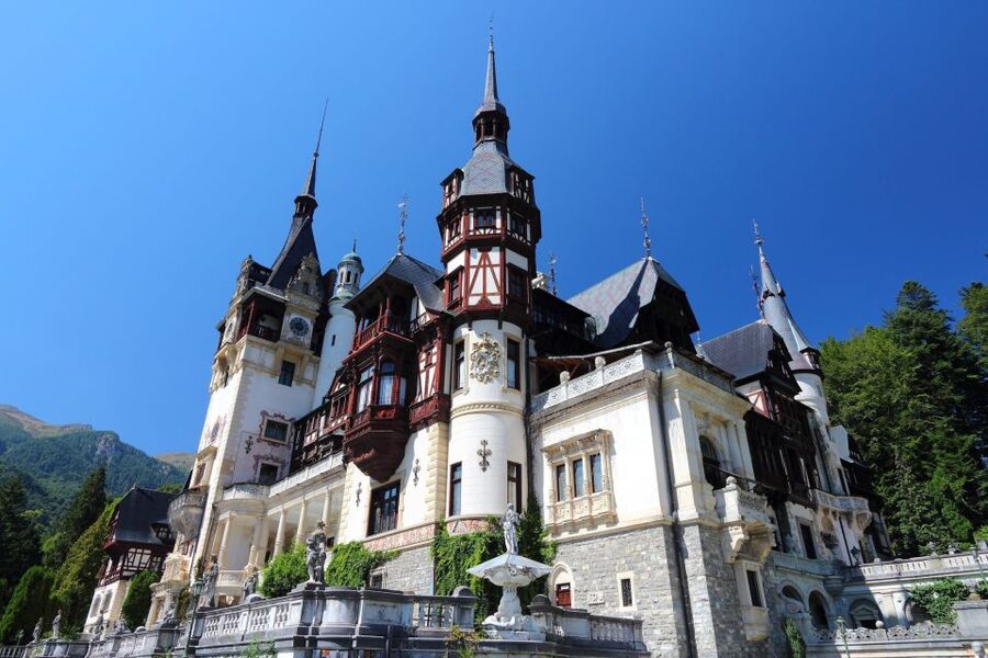 Sinaia: Peleș Castle Tour with An Expert Guide - Key points to know before visiting Peleș Castle