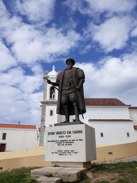 Sines: Tour of the historic center, museum & castle of Sines - The espresso stop in a traditional pastry shop