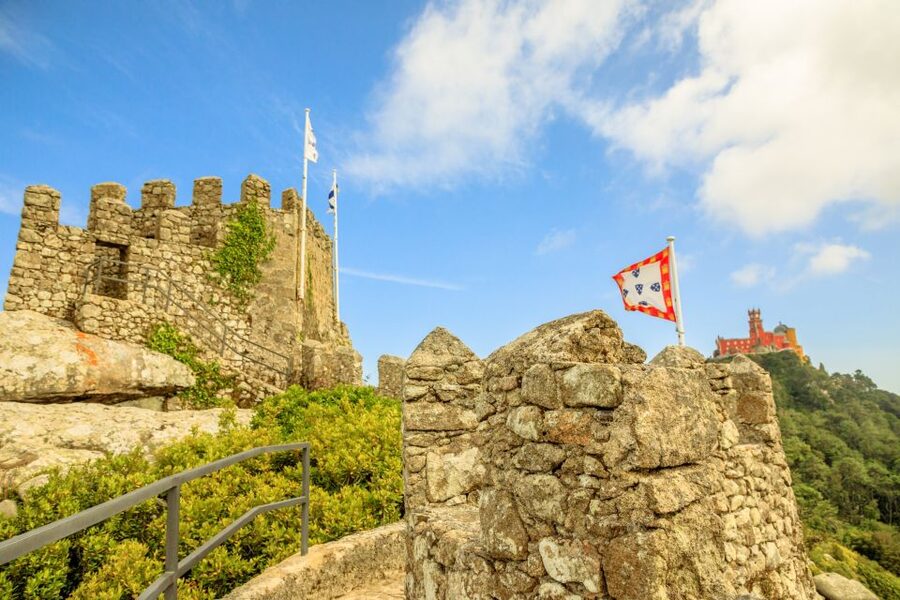 Sintra: Castle of the Moors E-Ticket and Audio Guide - Starting the visit without a live guide