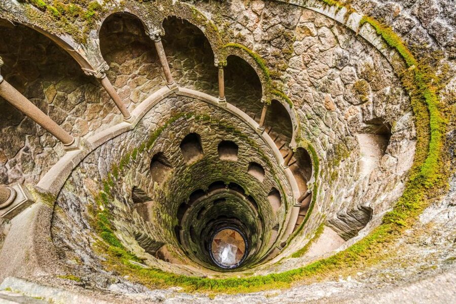 Sintra: Castle of the Moors & Quinta Entry with Audio Guides - Walking the Moorish Castle walls