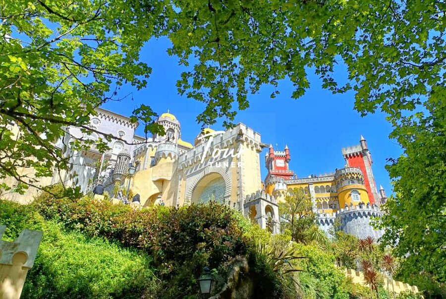 Sintra: Moorish Castle, Pena Palace, Cabo da Roca, & Cascais - The five details that matter most