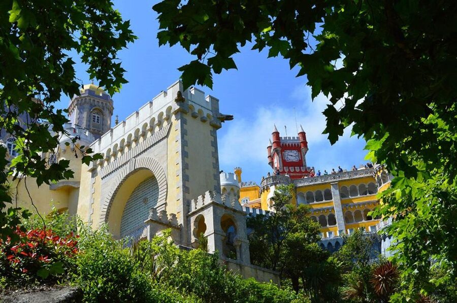 Sintra: Pena Palace, Moorish Castle, Regaleira, & Monserrate - Monserrate offers a calmer change of mood