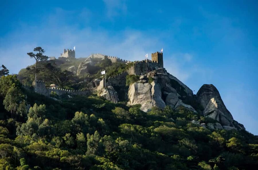 Sintra Small Group: Pena Palace, Moorish Castle & Cascais - Starting from Lisbon in a small van