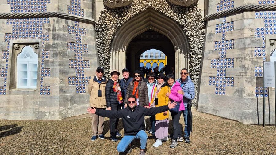 Sintra Small Group: Pena Palace, Moorish Castle & Cascais - Pena Palace: 110 minutes for color, gardens, and views