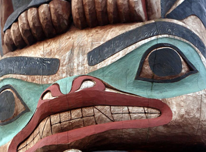 Sitka: Totem Poles, Raptor Centre, & Fortress of Bears Tour - A brief look at Sitka’s raptor connection