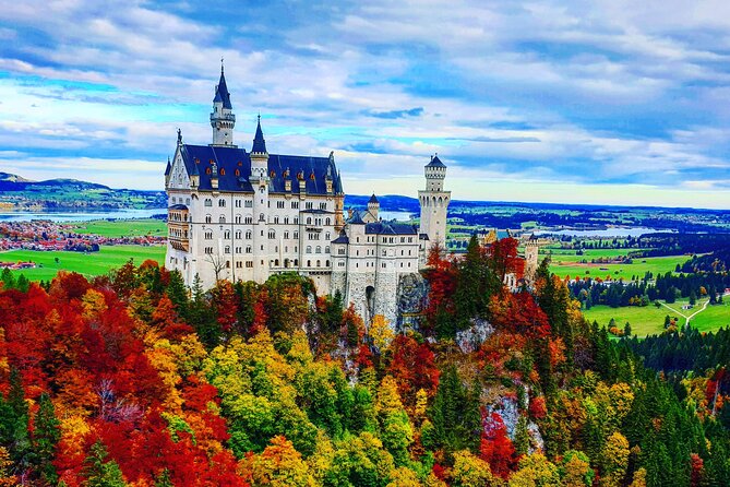 Skip The Line Neuschwanstein Castle Tour from Hohenschwangau - Inside Neuschwanstein, expect an efficient visit