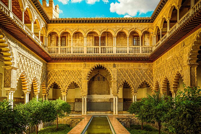 Skip the Line Seville Alcázar, Cathedral & Giralda Guided Tour - Inside the Real Alcázar: palace rooms first