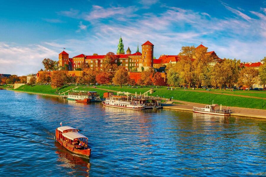 Skip-the-Line Wawel Castle Chambers Private Tour - The four-hour option and the Crown Treasury
