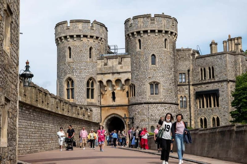 Skip-the-line Windsor Castle Day Trip from London with Guide - Key points at a glance