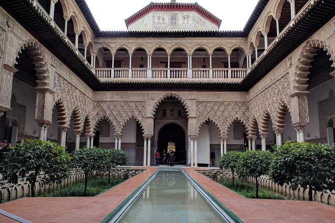 Small-Group Alcazar of Seville Guided Tour with entry ticket - Why the small group matters