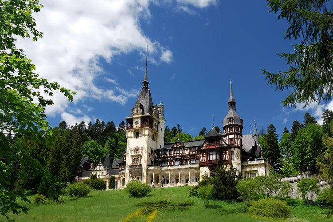 Small-Group Day Trip to Dracula's Castle, Brasov and Peles Castle - Traffic, crowds, and the winding road