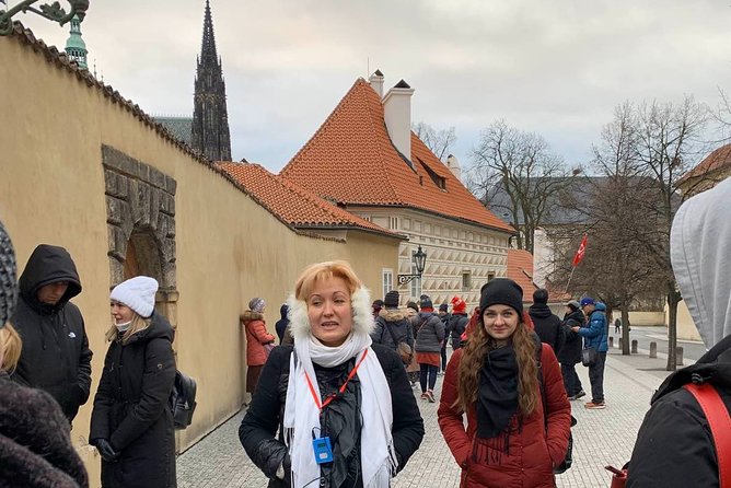 Small-Group Tour of Prague Castle with a local guide - The ticket line, explained honestly