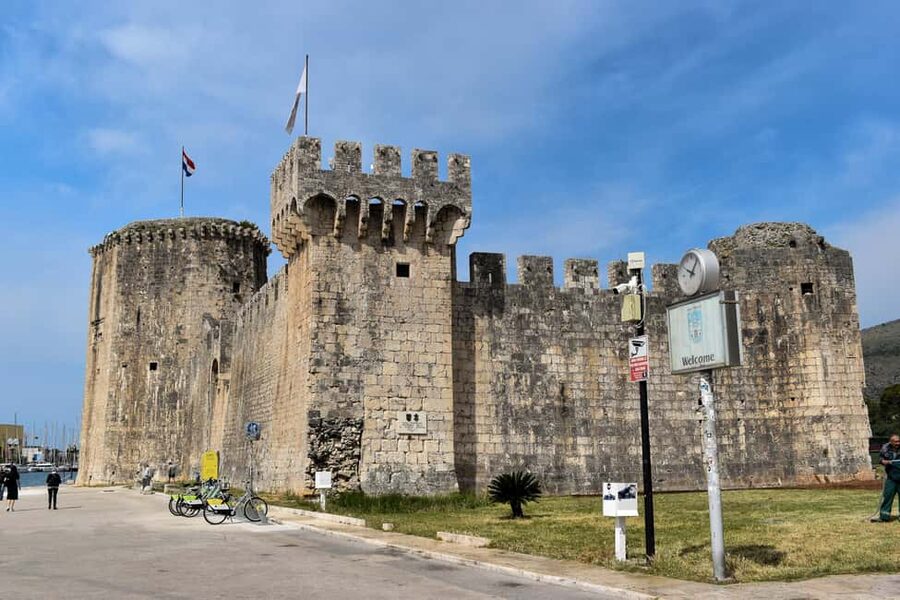 Split: Historical Tour of Salona, Klis Fortress and Trogir - Guides make the difference