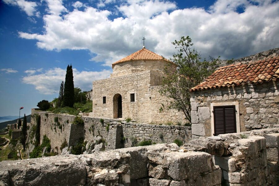 Split: Klis Fortress GOT and Olive Museum Entry Tickets - Gardens, tastings, and the concept store
