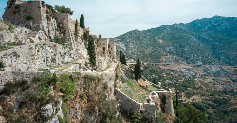 Split: Private tour to Klis Fortress and Vranjača cave - Vranjača Cave brings a cool finish