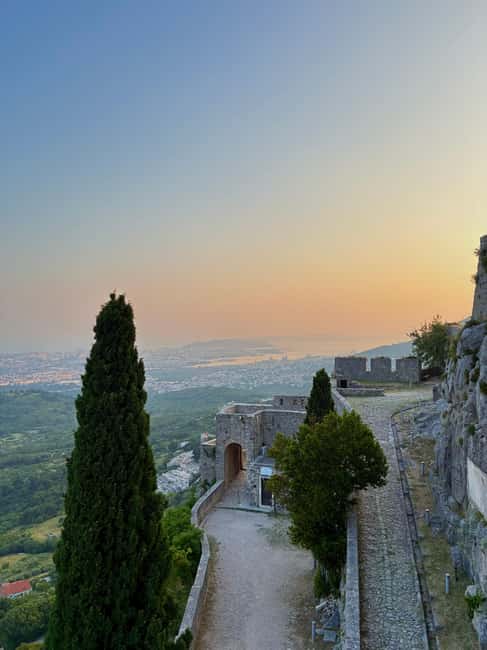 Split: Sunset at Klis Fortress with Sightseeing Bus - Key points to know before you go