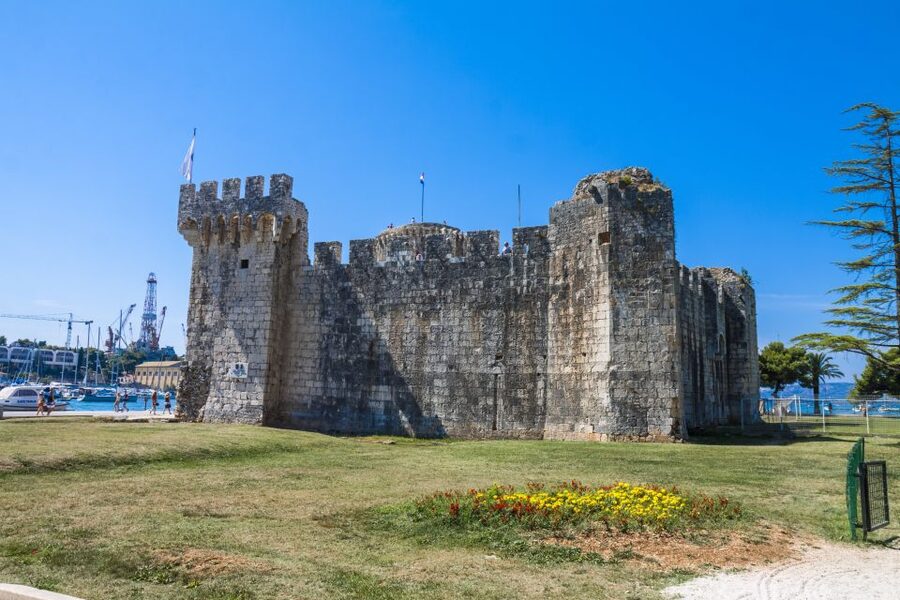 Split, Trogir and Klis Fortress: Private Tour from Dubrovnik - Split and Diocletian’s Palace in two hours