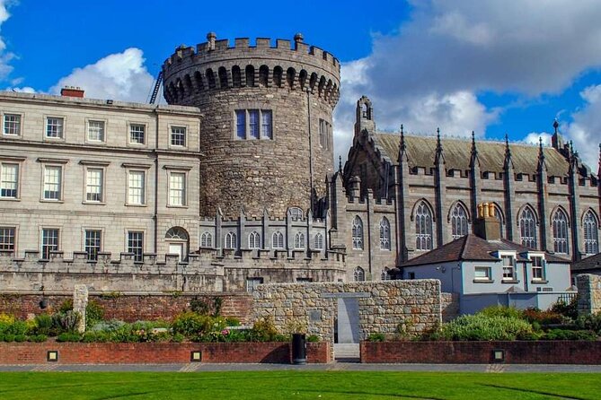 St Patrick's Cathedral, Book of Kells and Dublin Castle Tour - The guides are the real strength