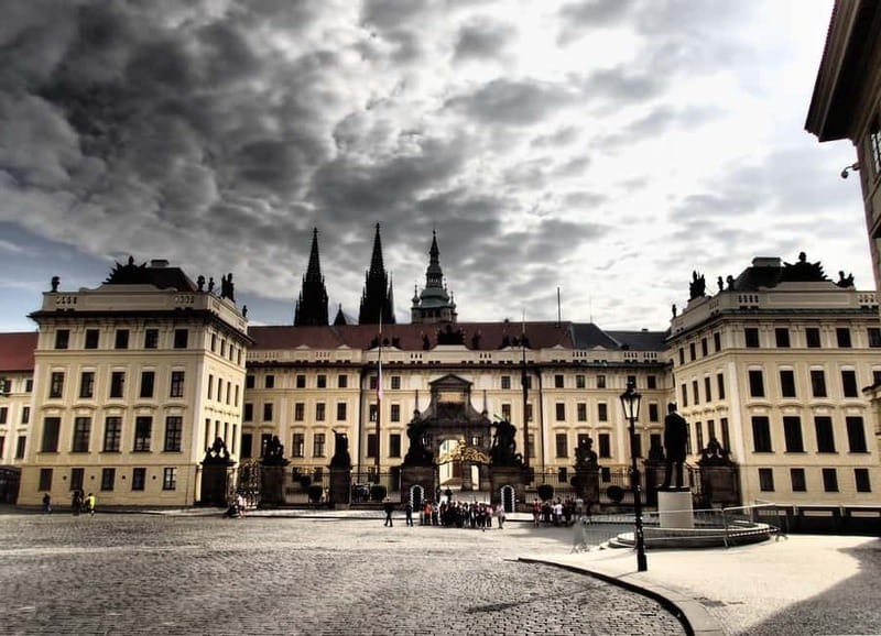 St Vitus Cathedral & Hidden Gems of Prague Castle - Strahov Library and two grand halls