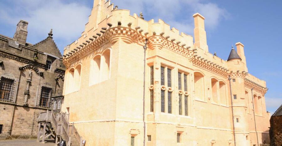 Stirling Castle: Skip-the-Line Guided Tour in Spanish - The Great Hall and royal feasting