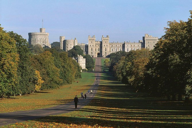 Stonehenge, Windsor Castle, and Bath from London - The guide can make or break the day