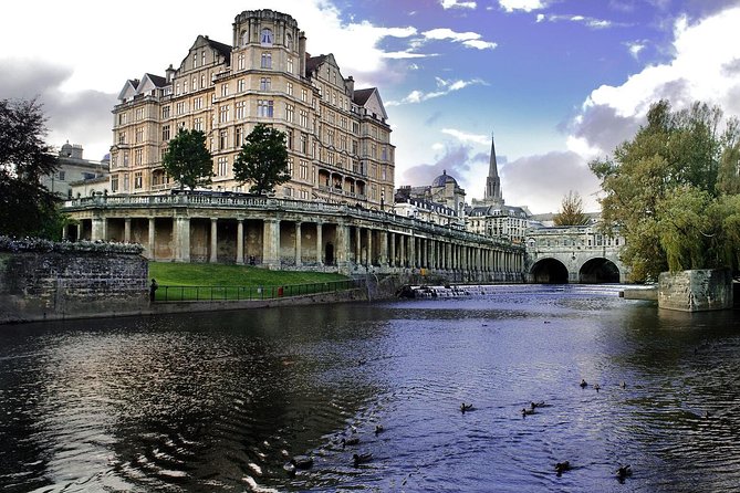 Stonehenge, Windsor Castle and Bath with Pub Lunch in Lacock - Price, pace, and what you receive