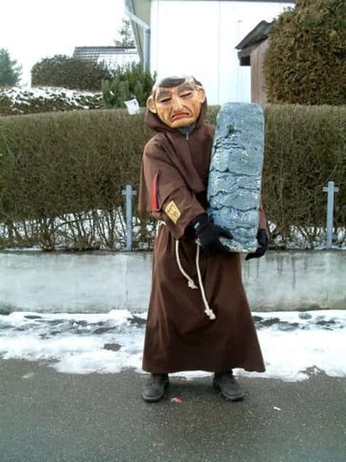 Stuttgart: 4-Castle Winter Hike with Costume Tour - Why Lake Max-Eyth makes a good winter walk