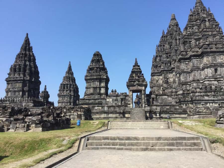Sultan Palace, Prambanan Temple and Water Castle Guide Tour - Should you book the Sultan Palace, Water Castle, and Prambanan tour?