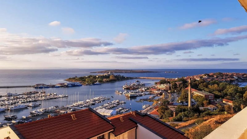 Sunny Beach: Sozopol Old Town, Ravadinovo Castle & Boat Tour - Lunch inside The Windmill restaurant
