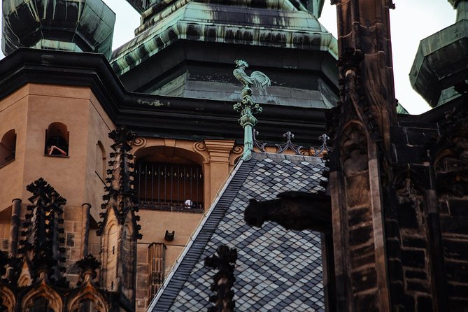 The History of Prague: Prague Castle & Castle District Private Tour - Reaching St. Vitus Cathedral and the castle area