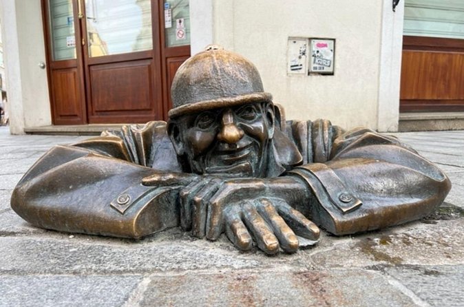 The Story of Bratislava: City and Castle Walking Tour with Locals - What the guides do especially well